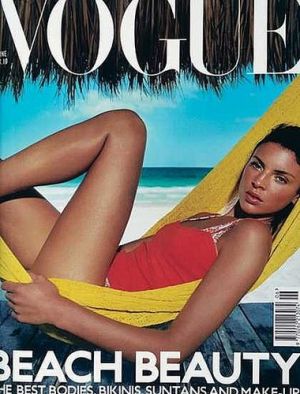 Vogue magazine covers - wah4mi0ae4yauslife.com - Vogue UK June 2000.jpg
